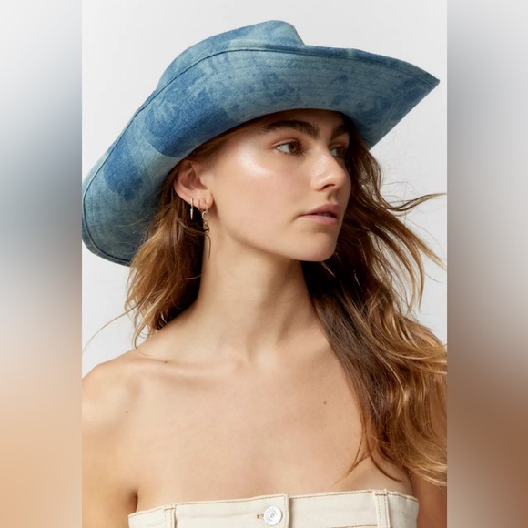 Urban Outfitters Blue Hat - Picture 2 of 10